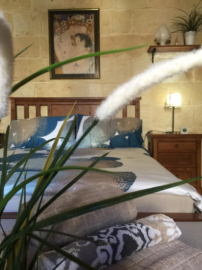 Il Pomo Bianco Bed & Breakfast Qala Luaran gambar